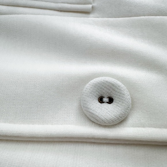 NWT- SUZIE KONDI 3 Button Ivory Ponte Blazer - Picture 6 of 10